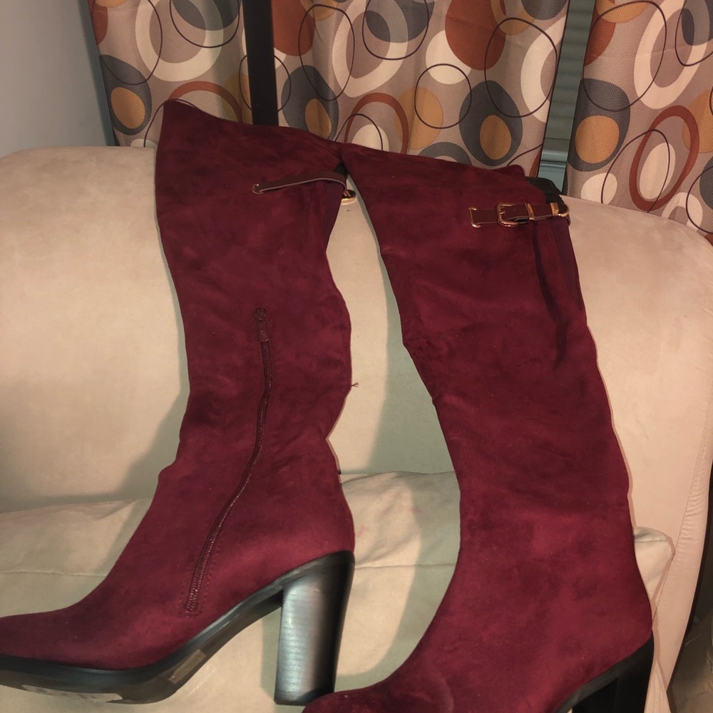 Boots - Picture 3 of 3